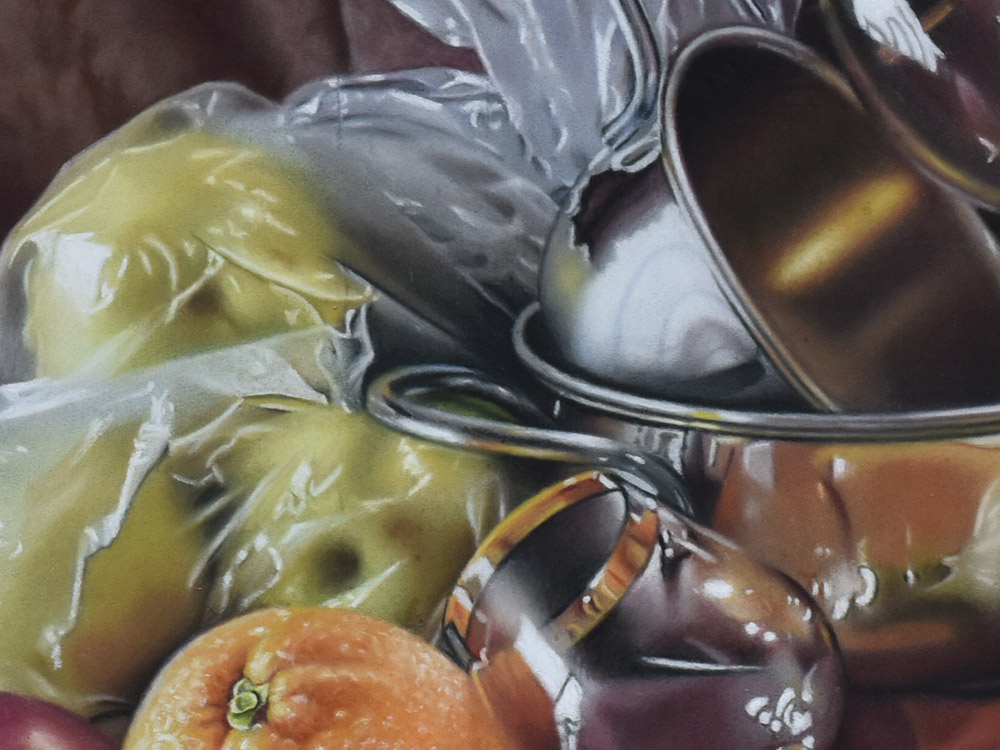 Sandro Bastioli. Hyperrealistic pastel: still life with crystal chalices and vegetables on wood. Intimate atmosphere and masterful rendering of reflections. Detail 1