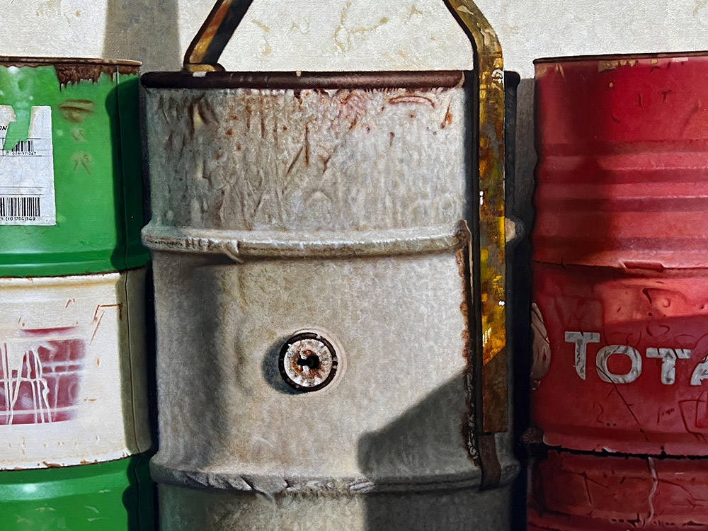 Sandro Bastioli. Contemporary oil on canvas painting: artwork depicting receptacles. A sublime hyperrealistic interpretation of urban reality. Detail 1
