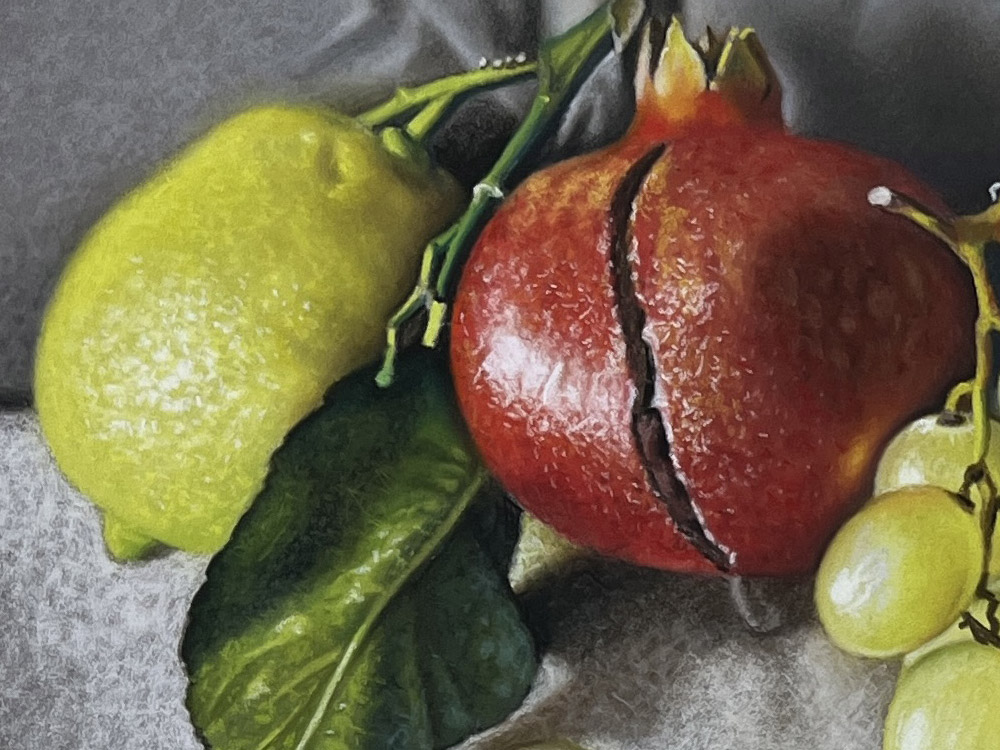 Sandro Bastioli. Classical pastel: lemons, oranges and tomatoes on white fabric. Mediterranean colors conveying warmth and absolute peace. Detail 1